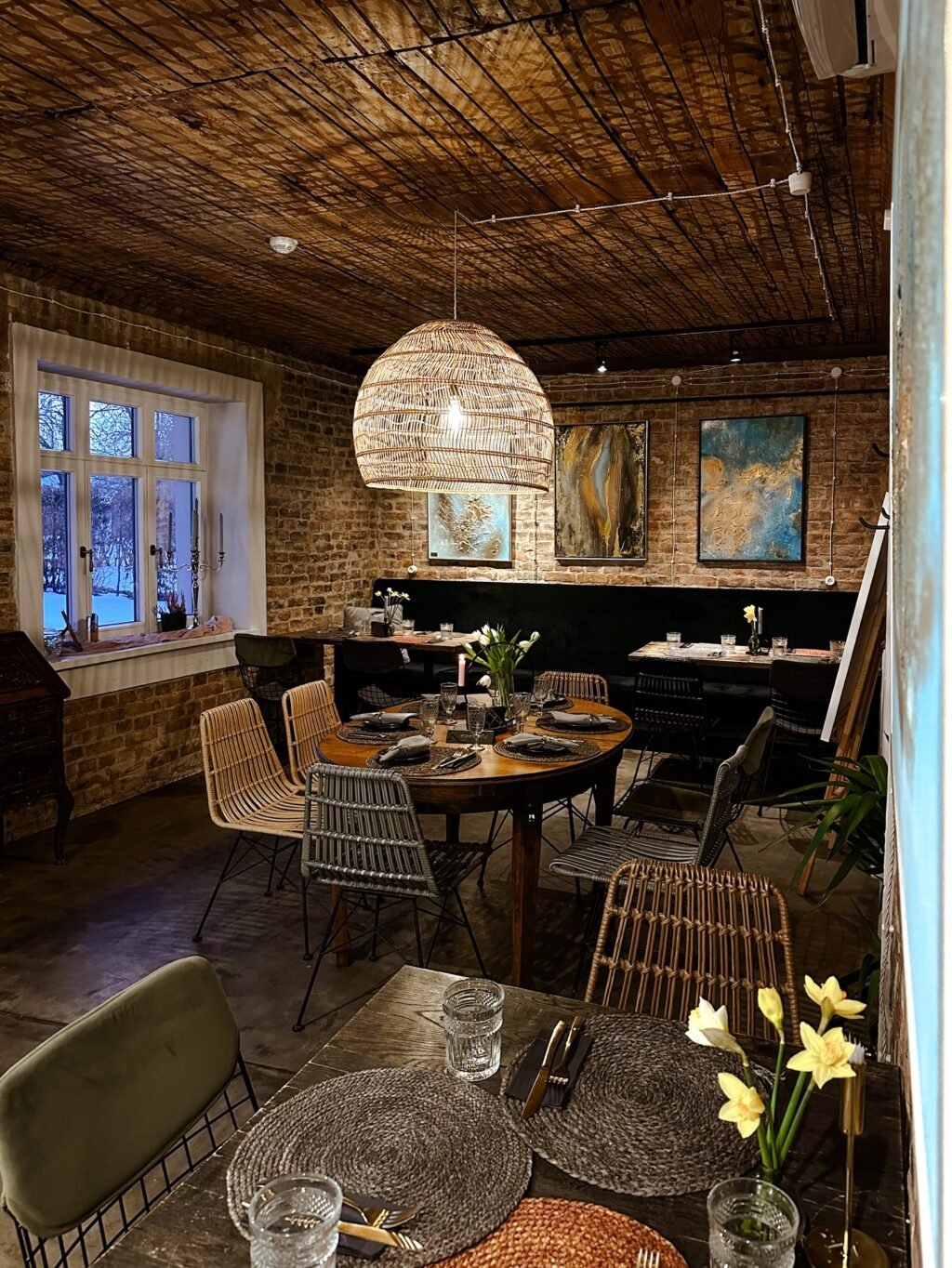 Instagram post from restoransrezidence. This post is in position 1.