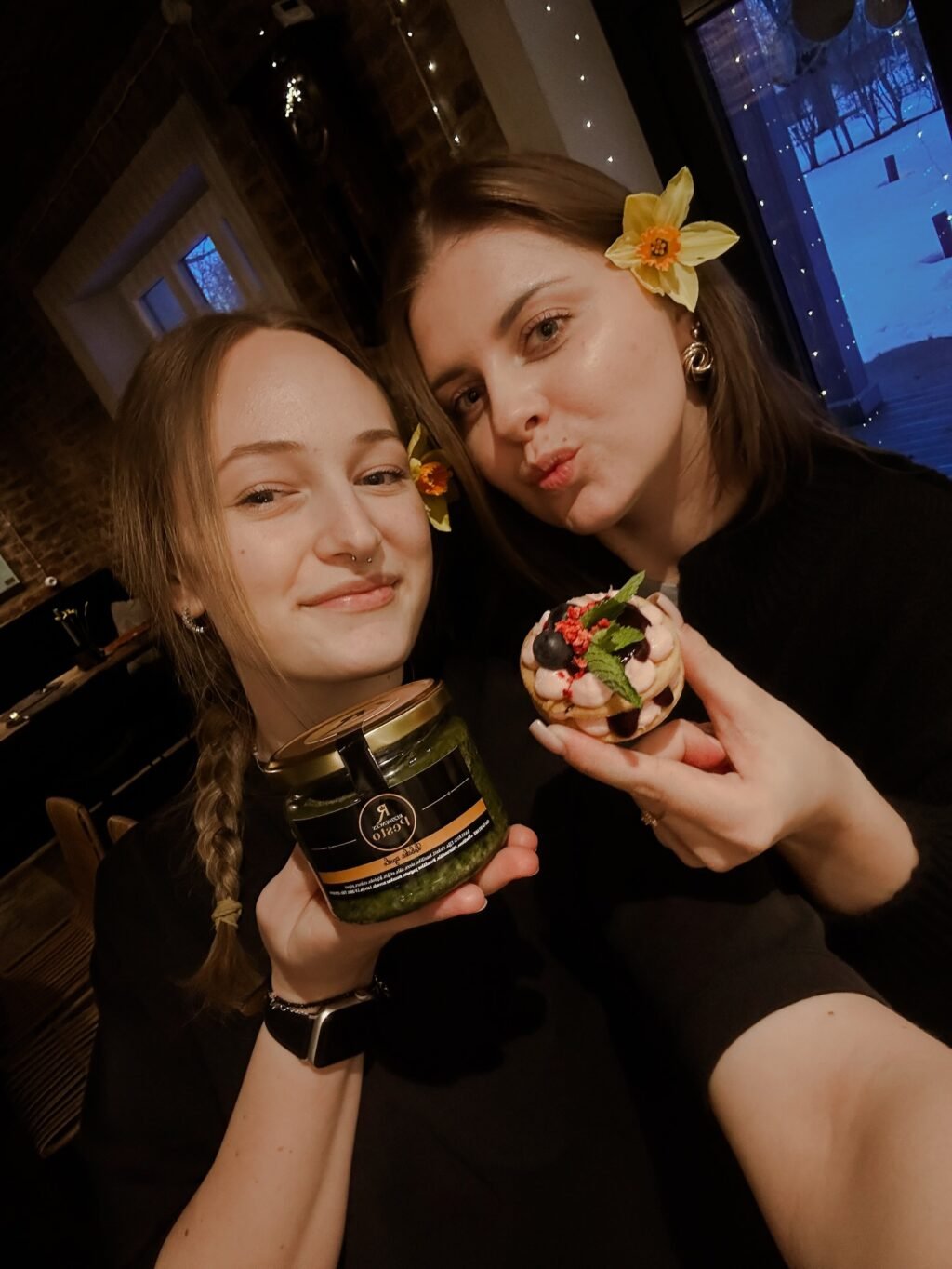 Instagram post from restoransrezidence. This post is in position 0.